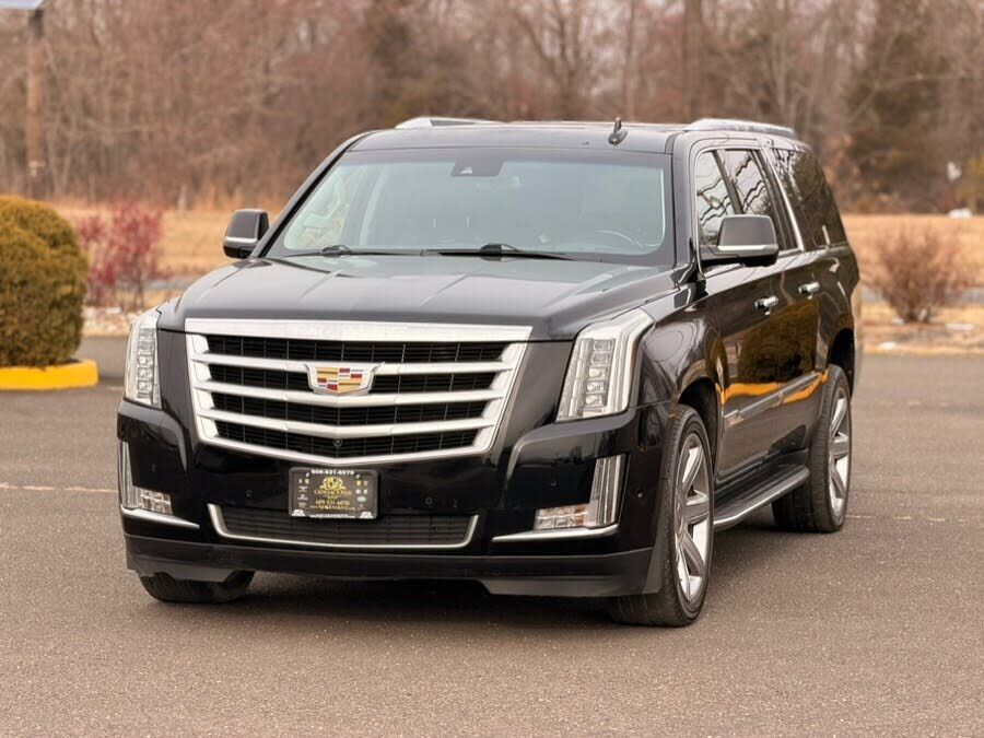 2017 CADILLAC Escalade ESV