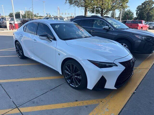 2021 LEXUS IS
