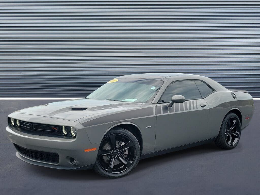2017 DODGE Challenger