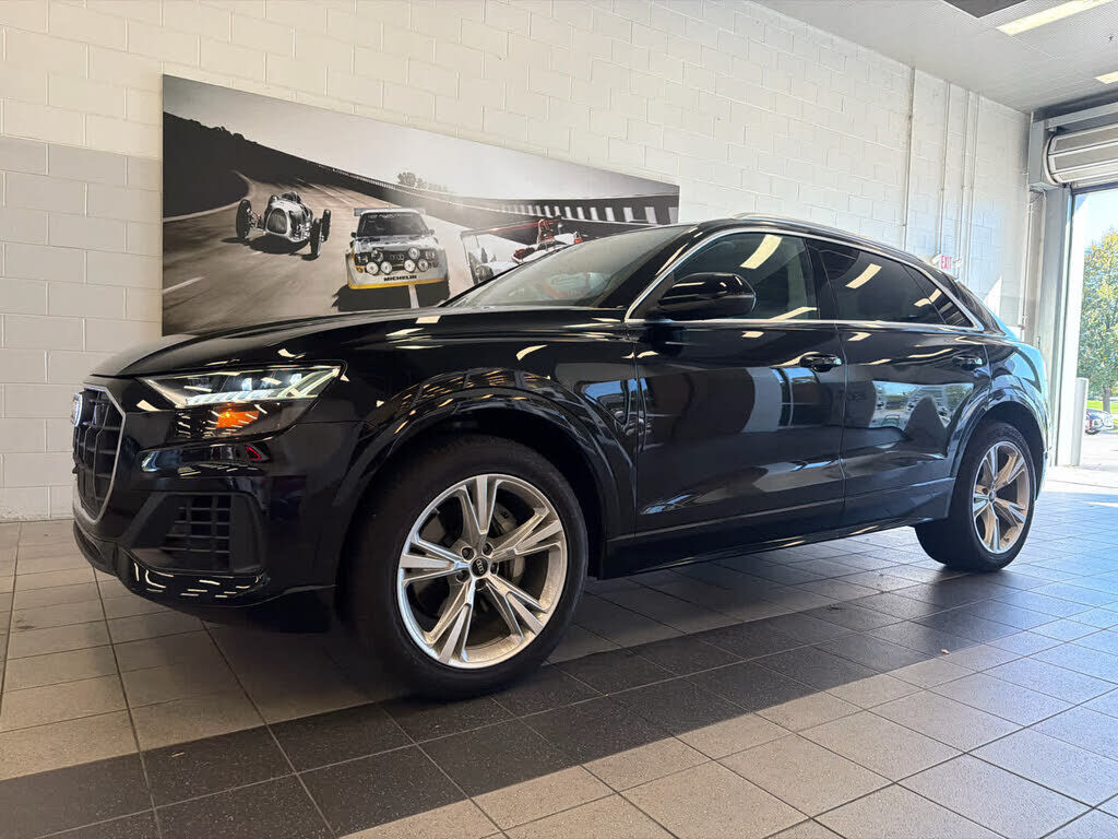 2023 AUDI Q8