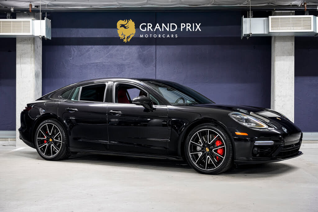2018 PORSCHE Panamera