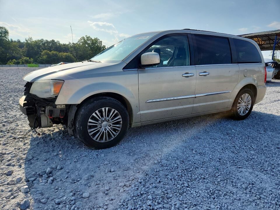 2015 CHRYSLER Town and Country