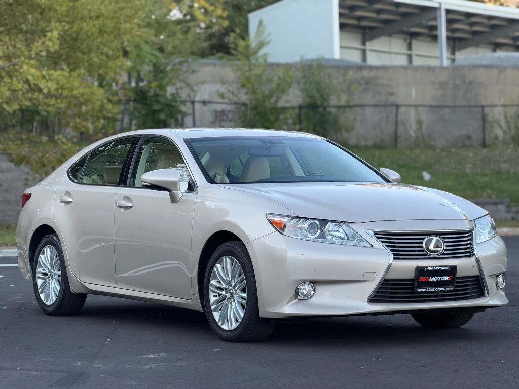 2013 LEXUS ES