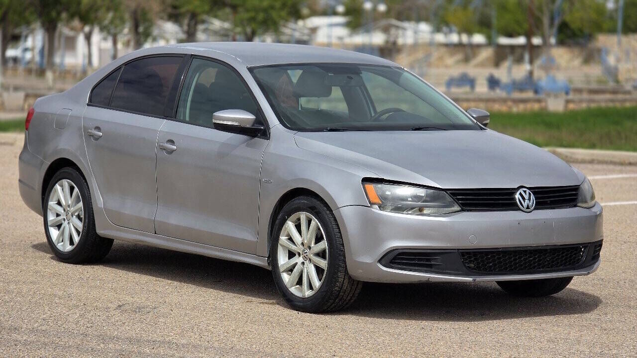 2011 VOLKSWAGEN Jetta