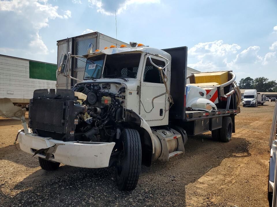 1985 PETERBILT 337