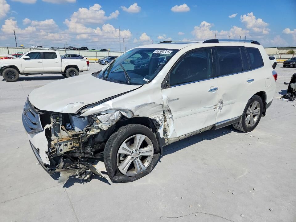 2013 TOYOTA Highlander