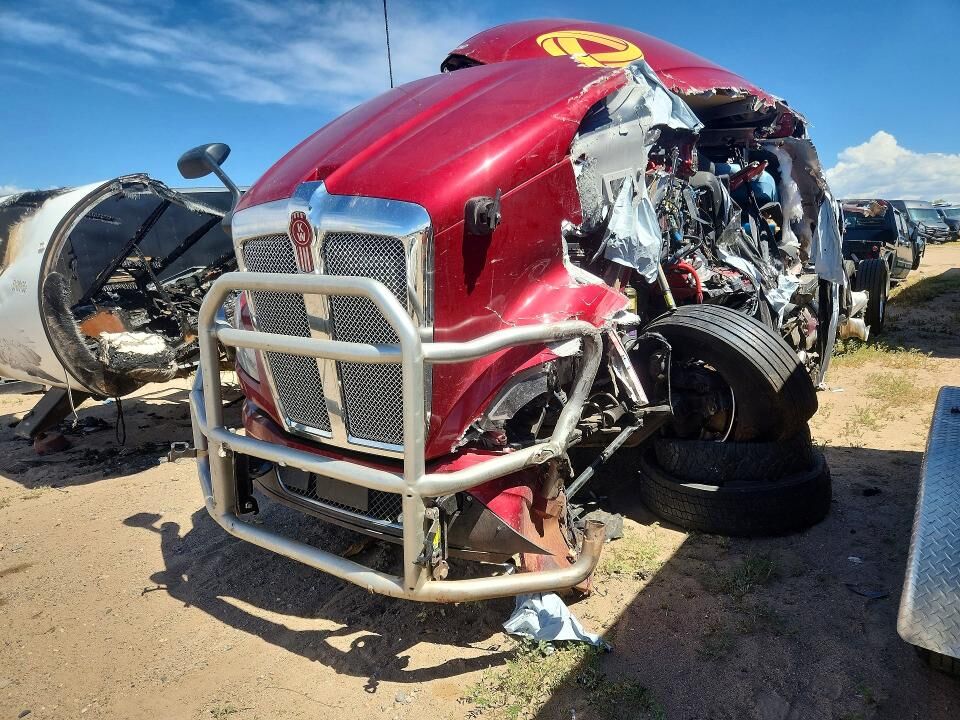 2027 KENWORTH T680