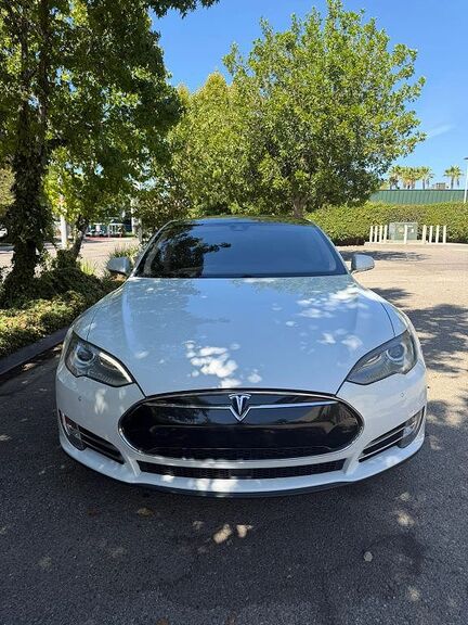 2014 TESLA Model S