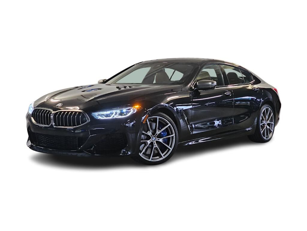 2022 BMW M8