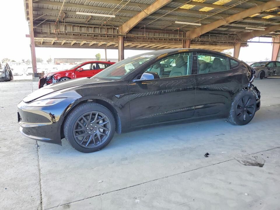 2025 TESLA Model 3
