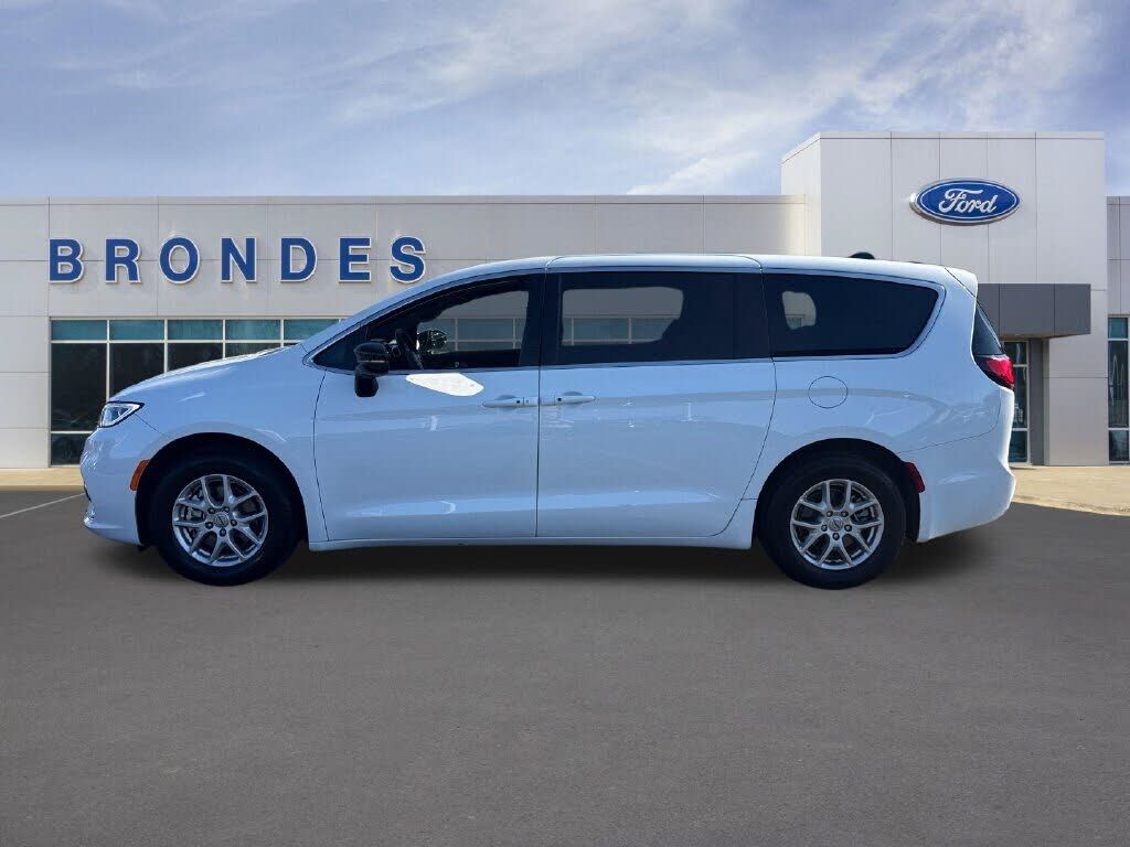 2025 CHRYSLER Pacifica
