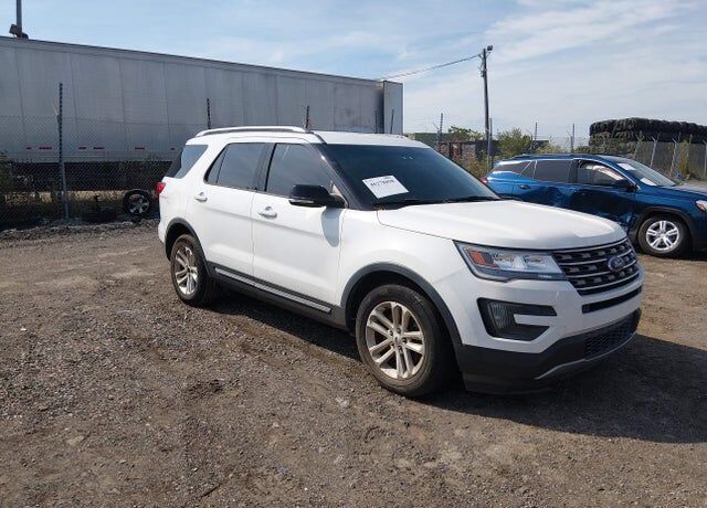 2016 FORD Explorer