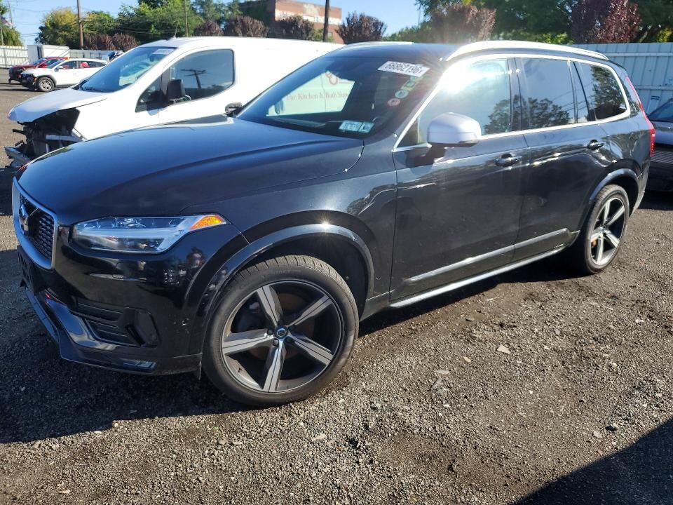 2017 VOLVO XC90