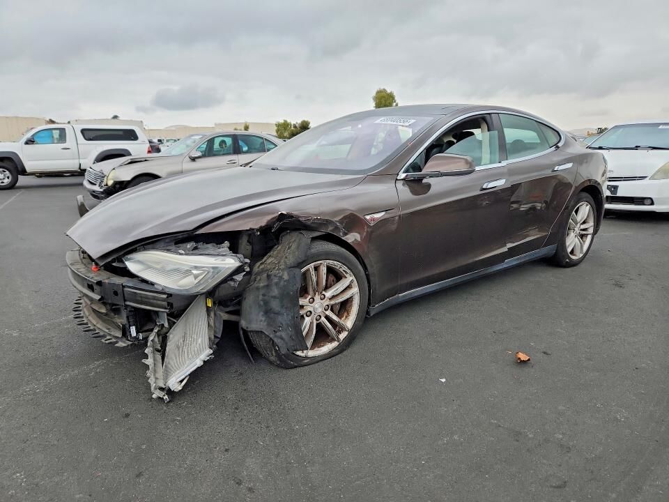 2014 TESLA Model S