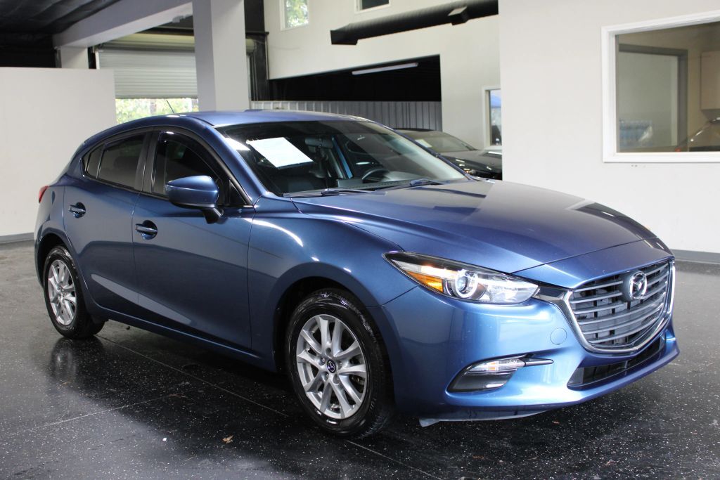 2017 MAZDA Mazda3