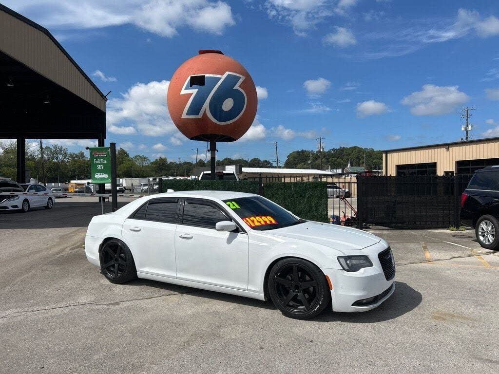 2021 CHRYSLER 300