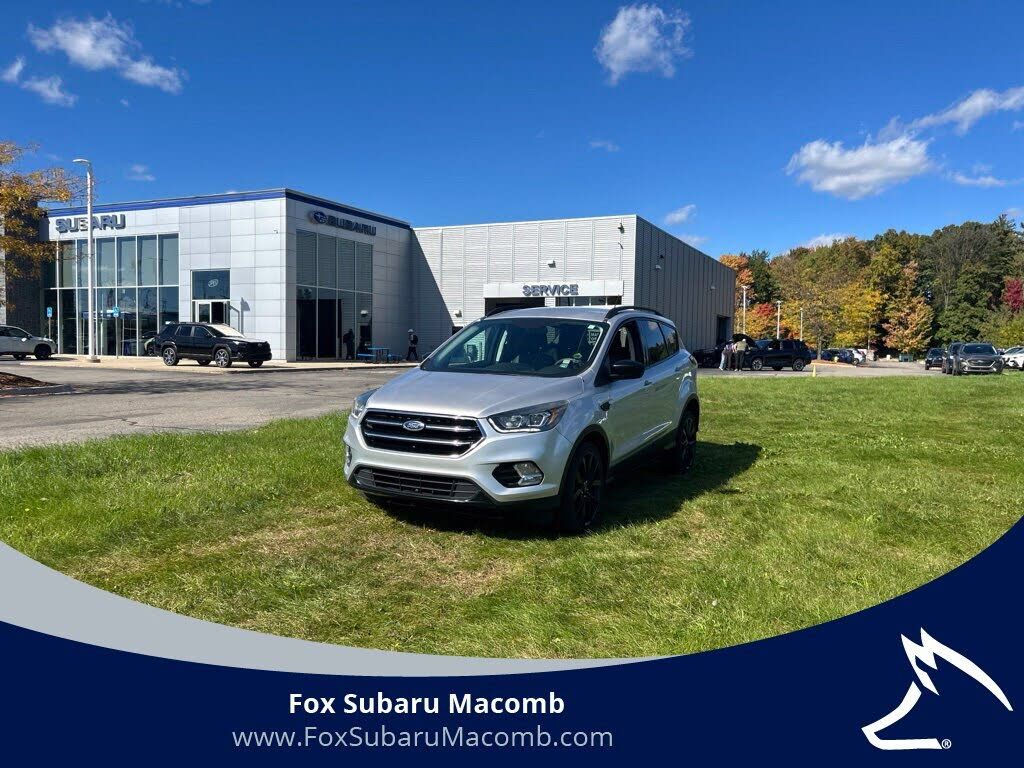 2017 FORD Escape