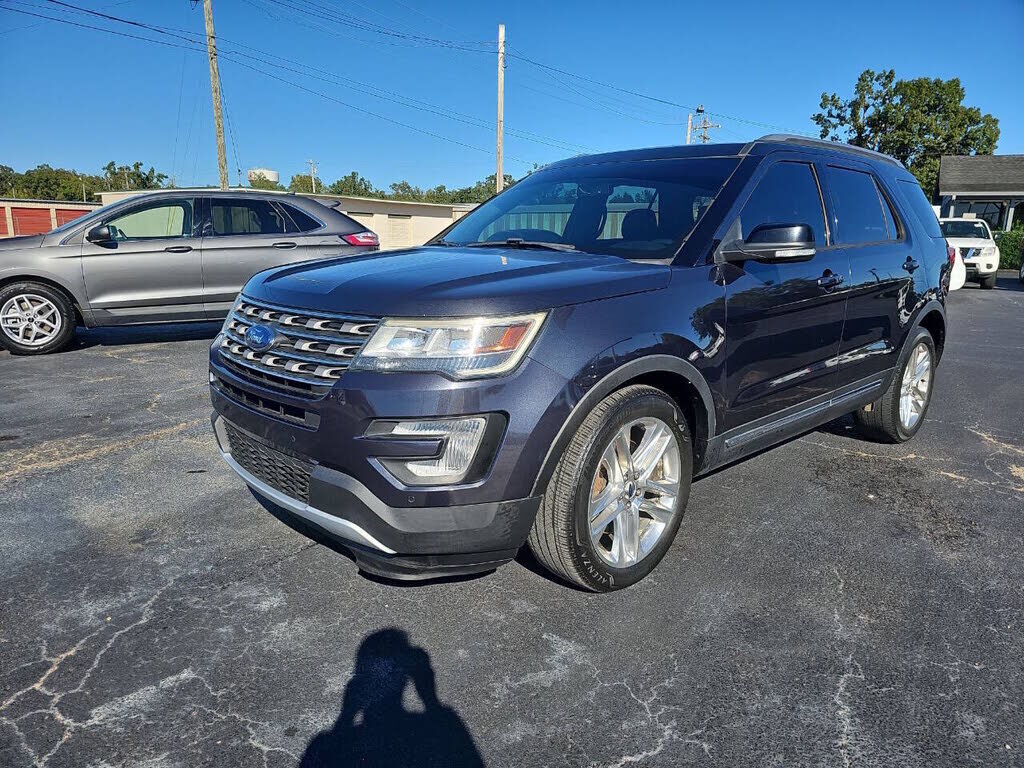 2017 FORD Explorer