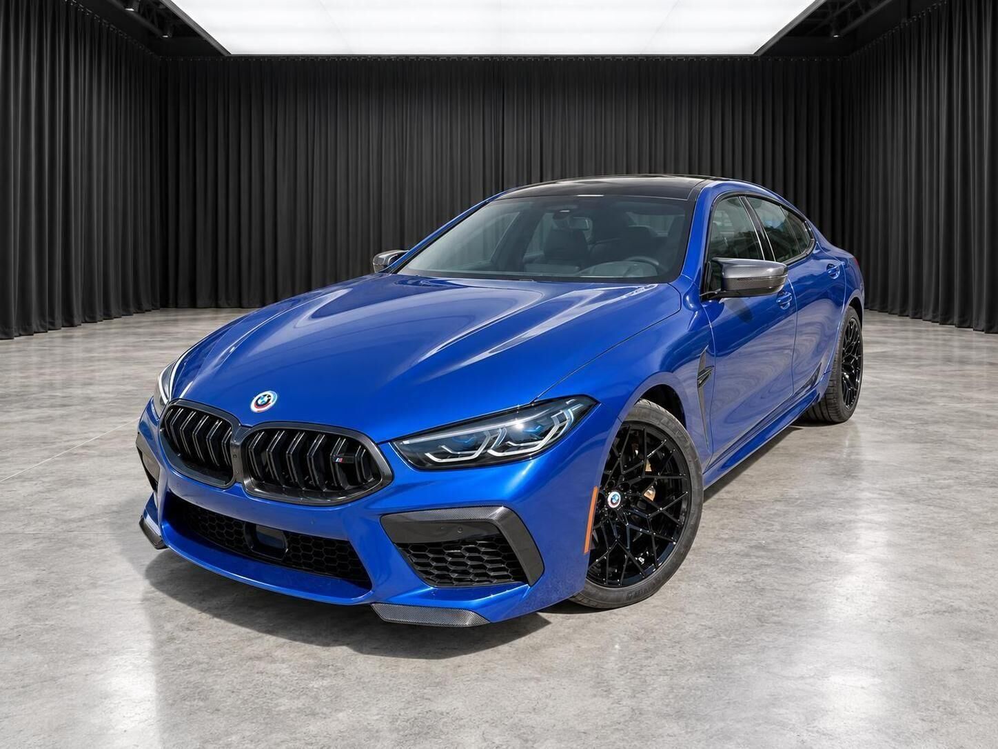2023 BMW M8