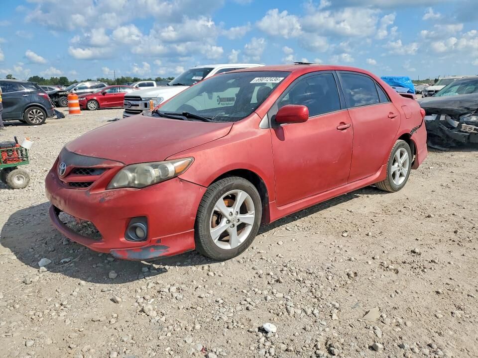 2013 TOYOTA Corolla