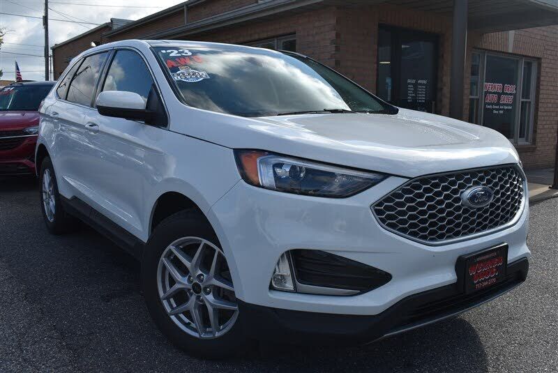 2023 FORD Edge