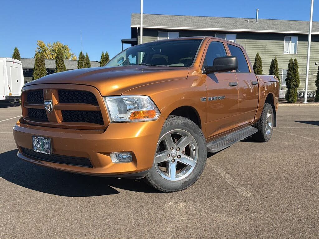 2012 DODGE Ram
