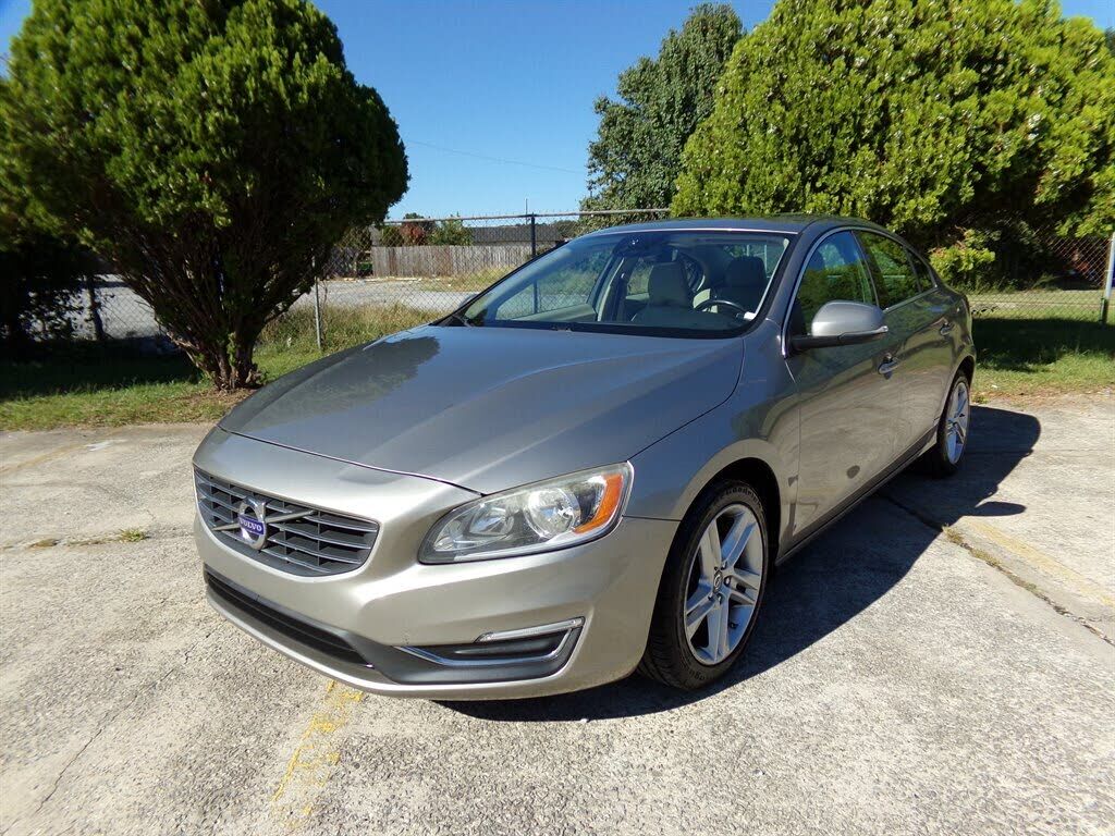 2015 VOLVO S60