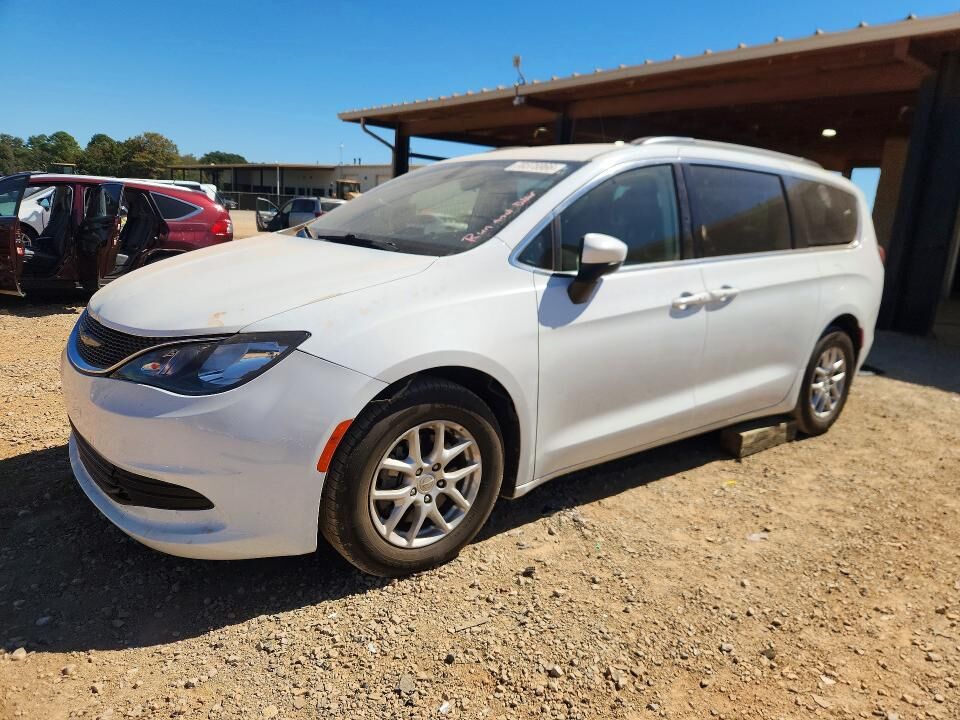 2020 CHRYSLER Voyager
