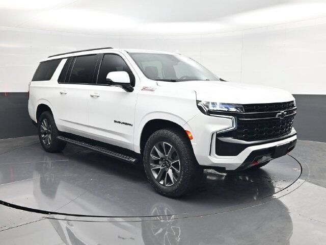 2023 CHEVROLET Suburban