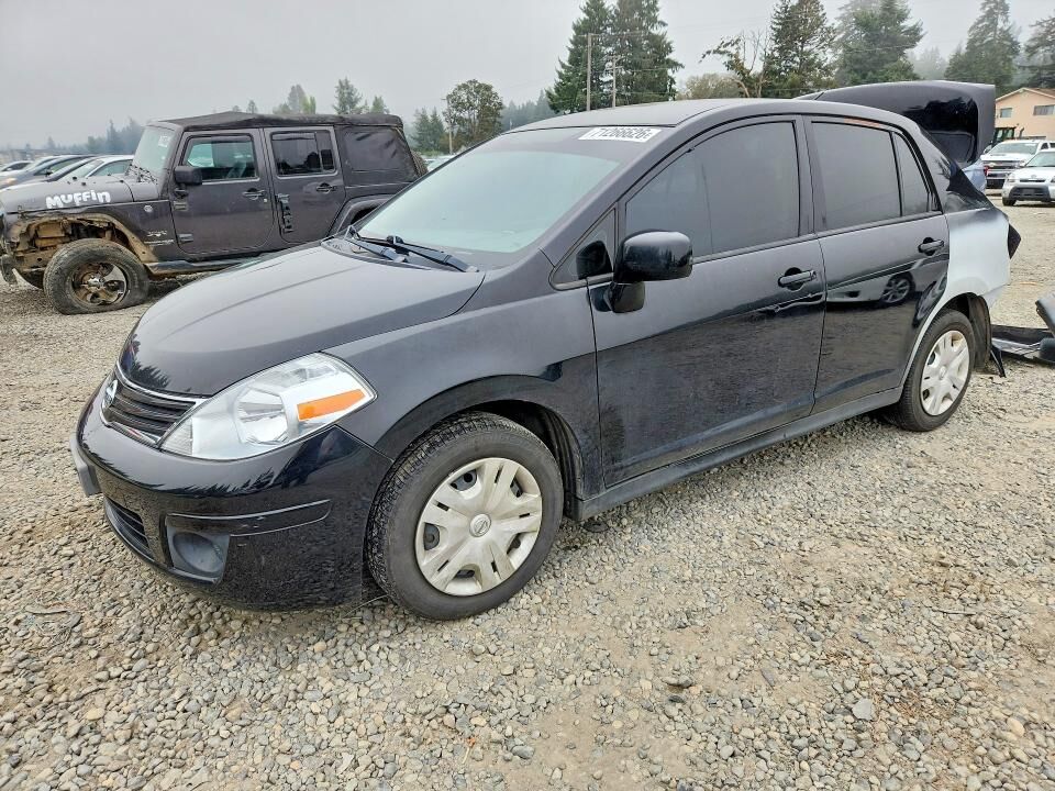 2011 NISSAN Versa