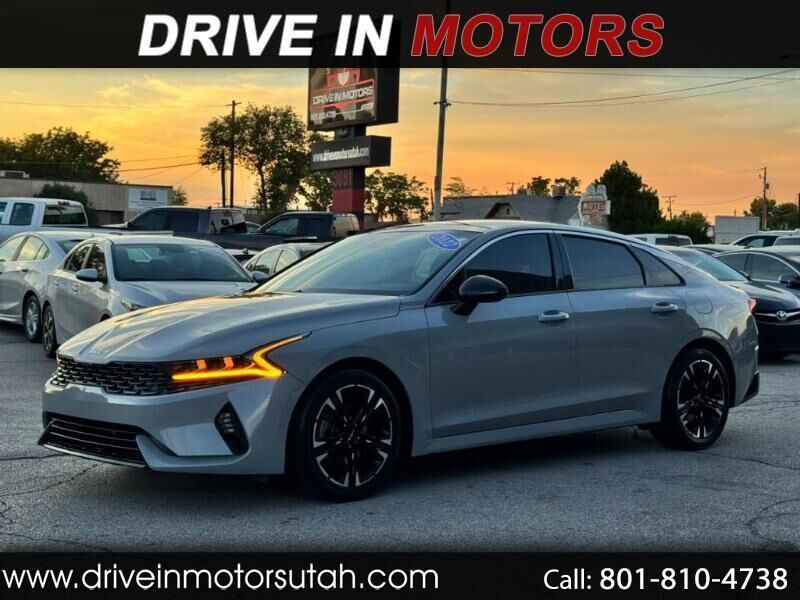 2022 KIA K5