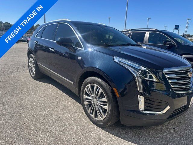 2017 CADILLAC XT5