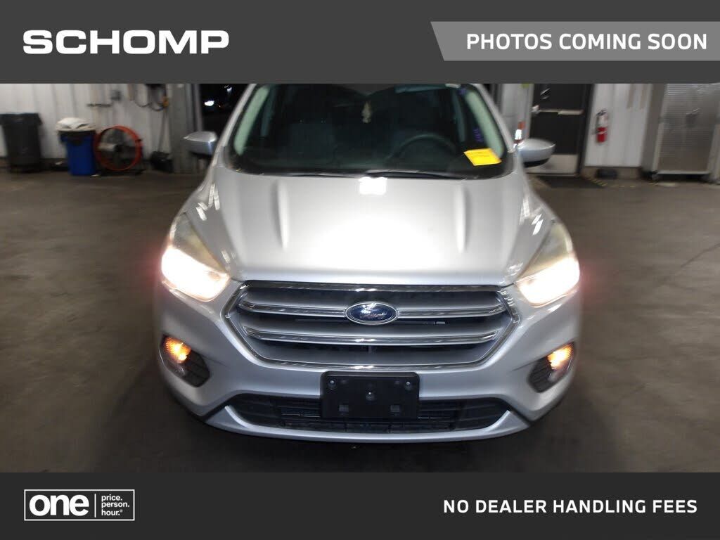 2017 FORD Escape