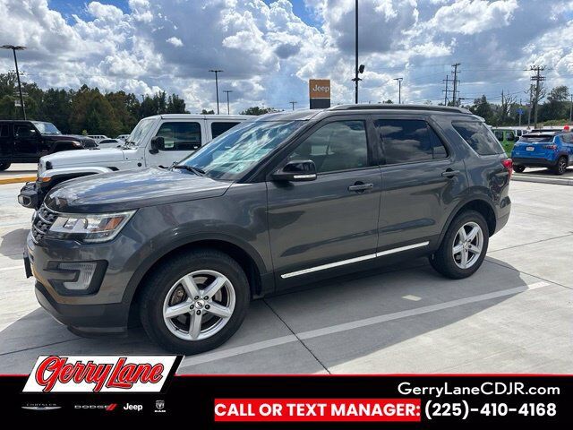 2017 FORD Explorer