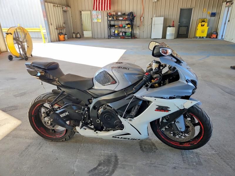 2022 SUZUKI GSX-R750