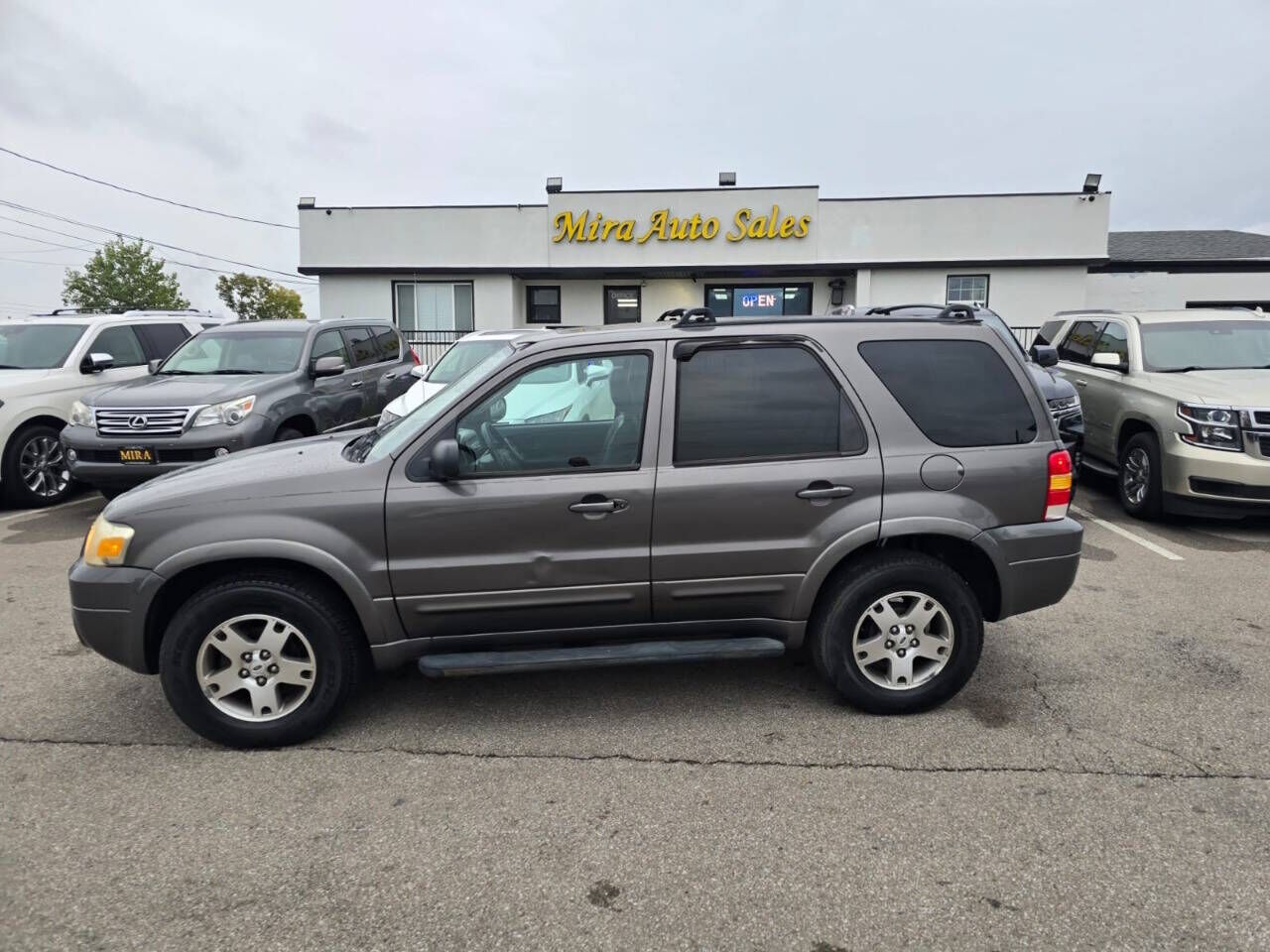 2005 FORD Escape