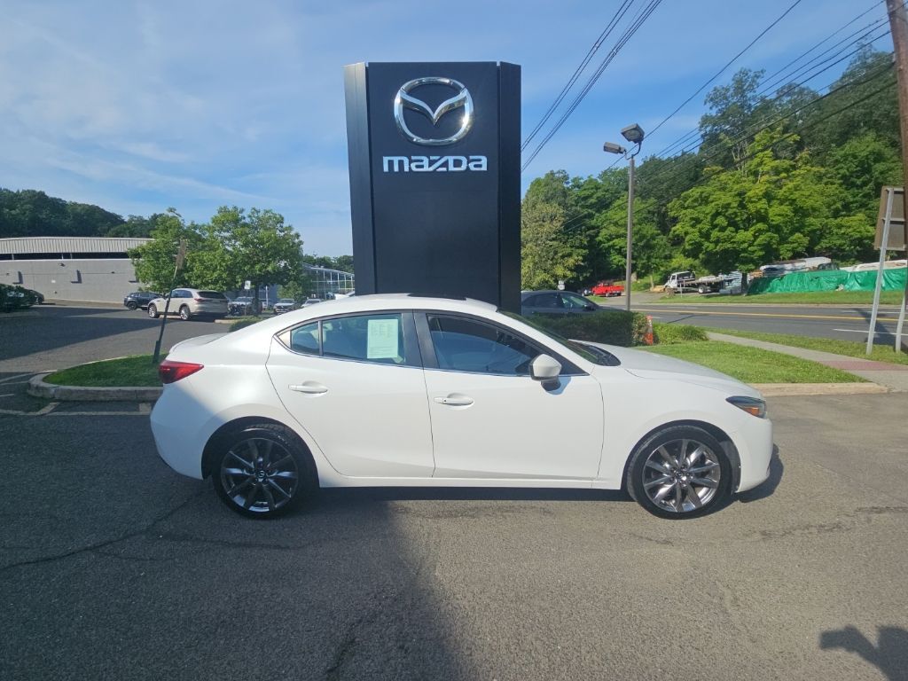 2018 MAZDA Mazda3