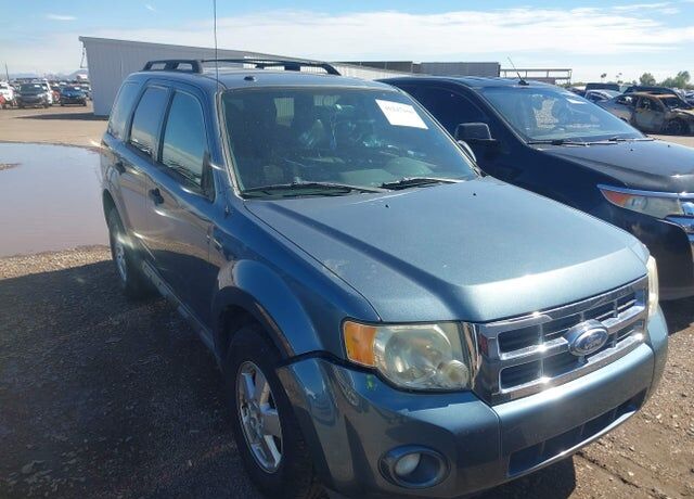 2011 FORD Escape