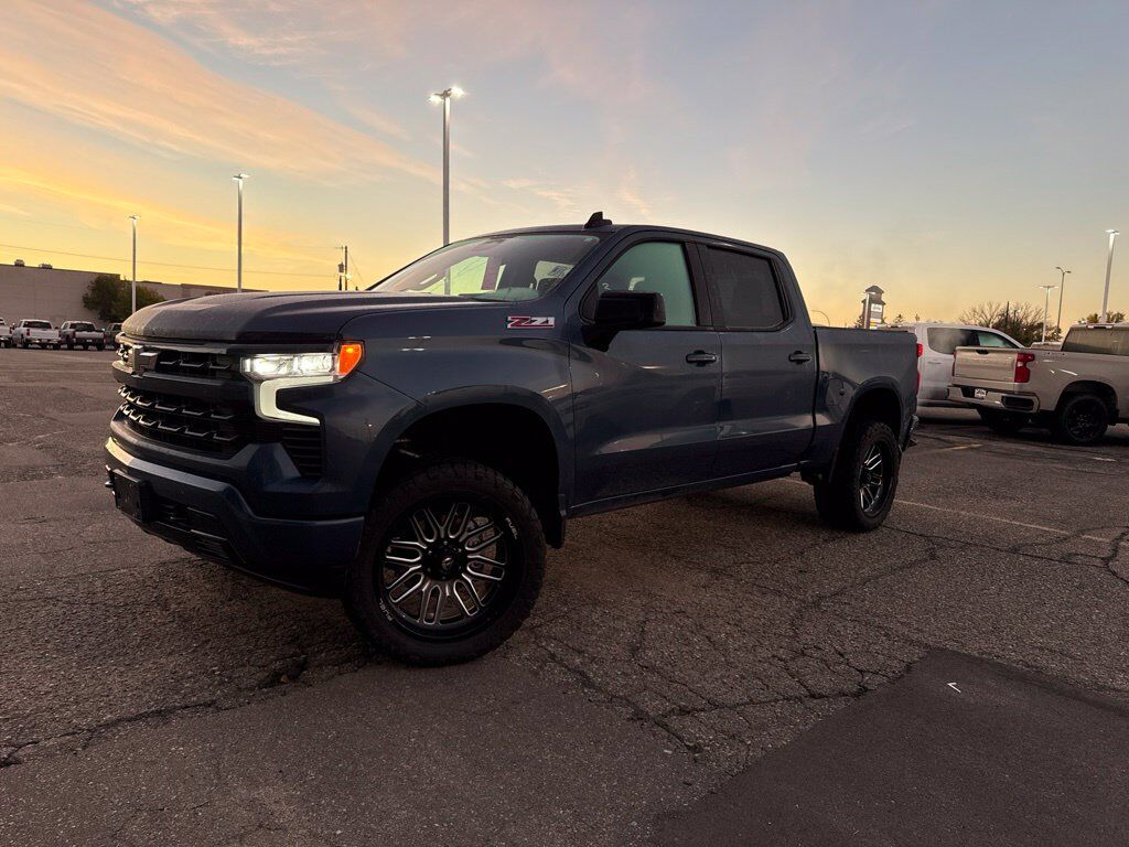 2024 CHEVROLET Silverado