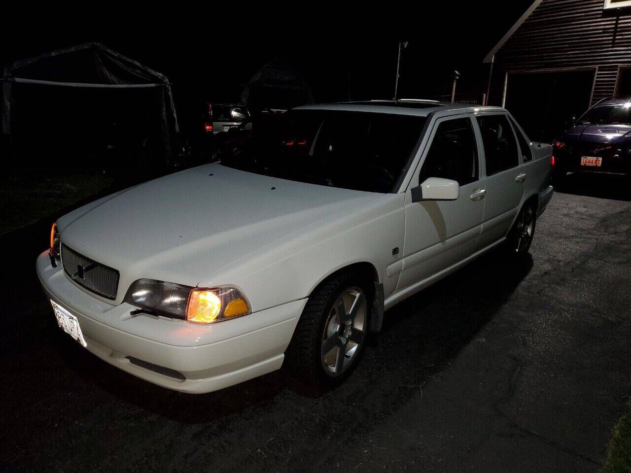 2000 VOLVO S70