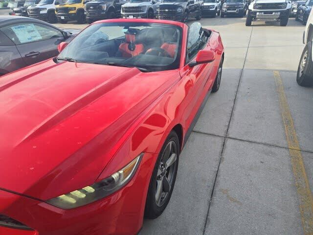 2017 FORD Mustang
