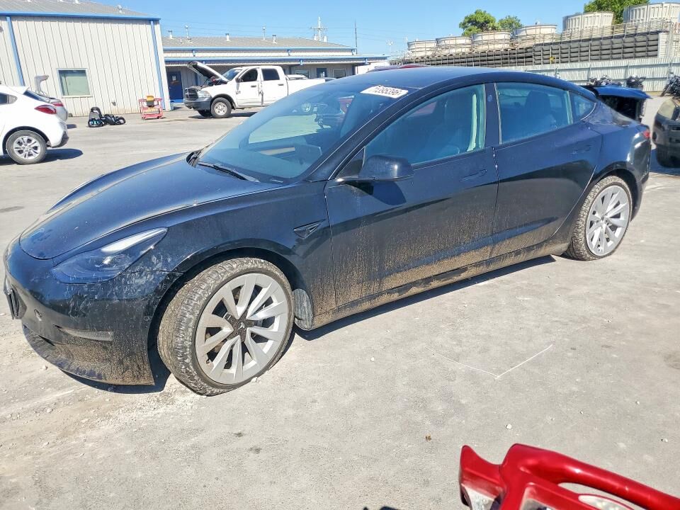 2022 TESLA Model 3
