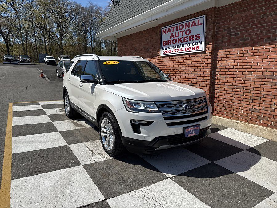 2019 FORD Explorer
