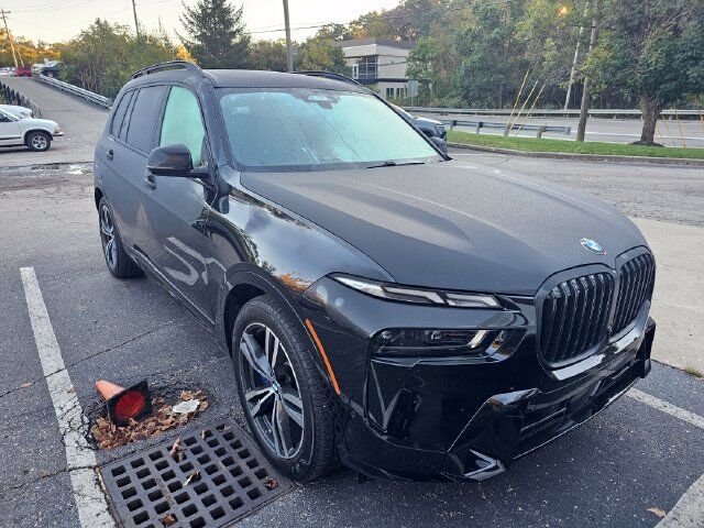 2024 BMW X7