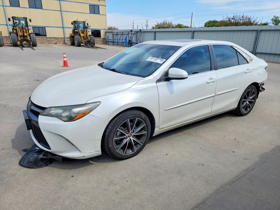 2015 TOYOTA Camry