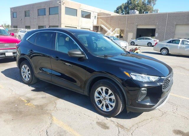 2023 FORD Escape