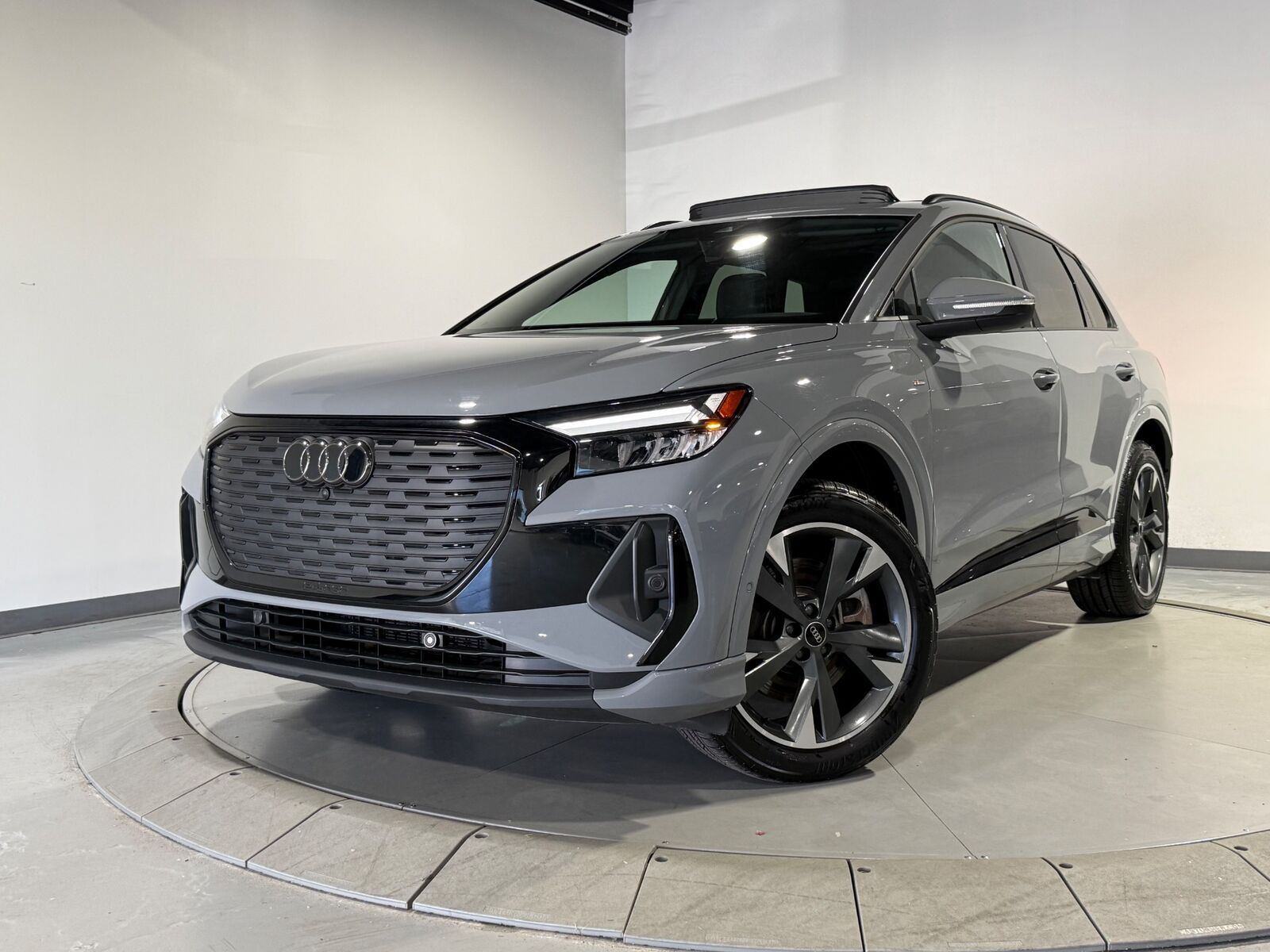 2023 AUDI Q4