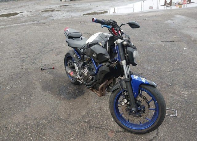 2015 YAMAHA FZ07