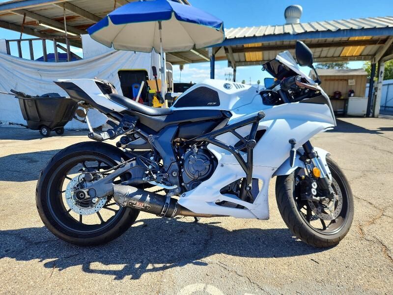 2023 YAMAHA R7