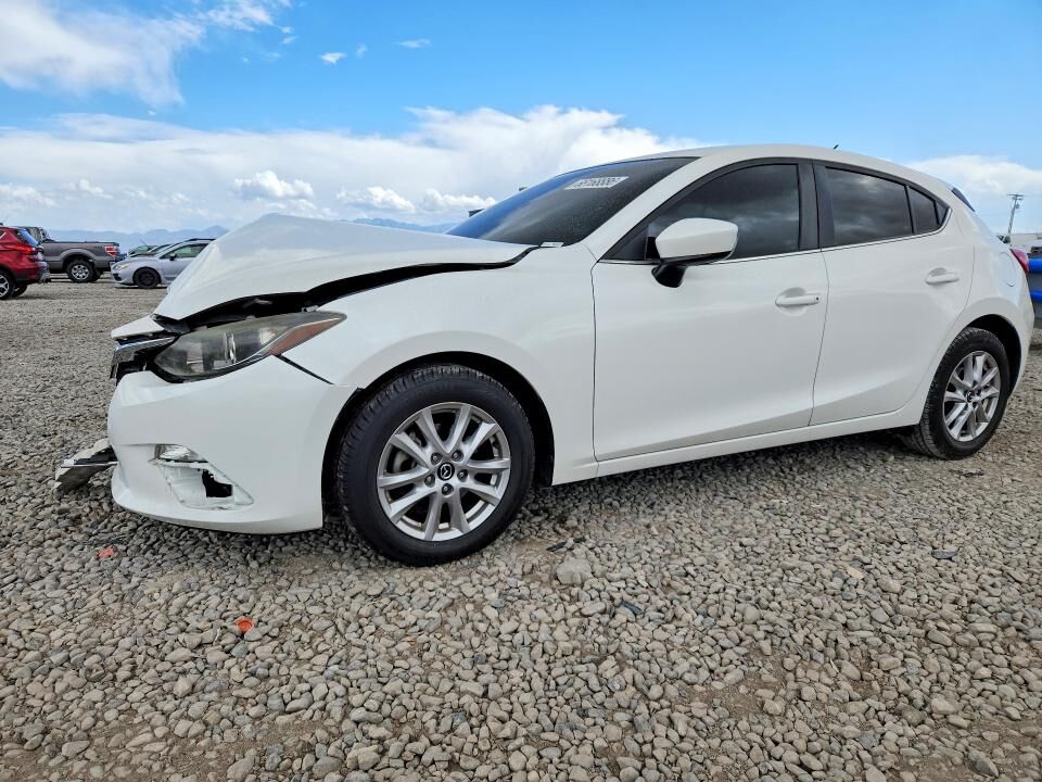 2016 MAZDA Mazda3